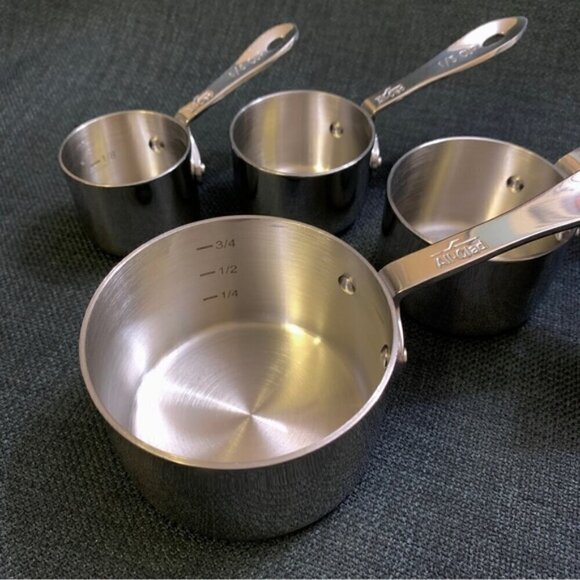ALL CLAD Heavy Gauge Stainless Steel Measuring Cups w/ 4 Riveted Handles NWT - Picture 4 of 6